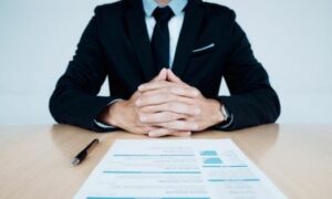 write an executive summary in English